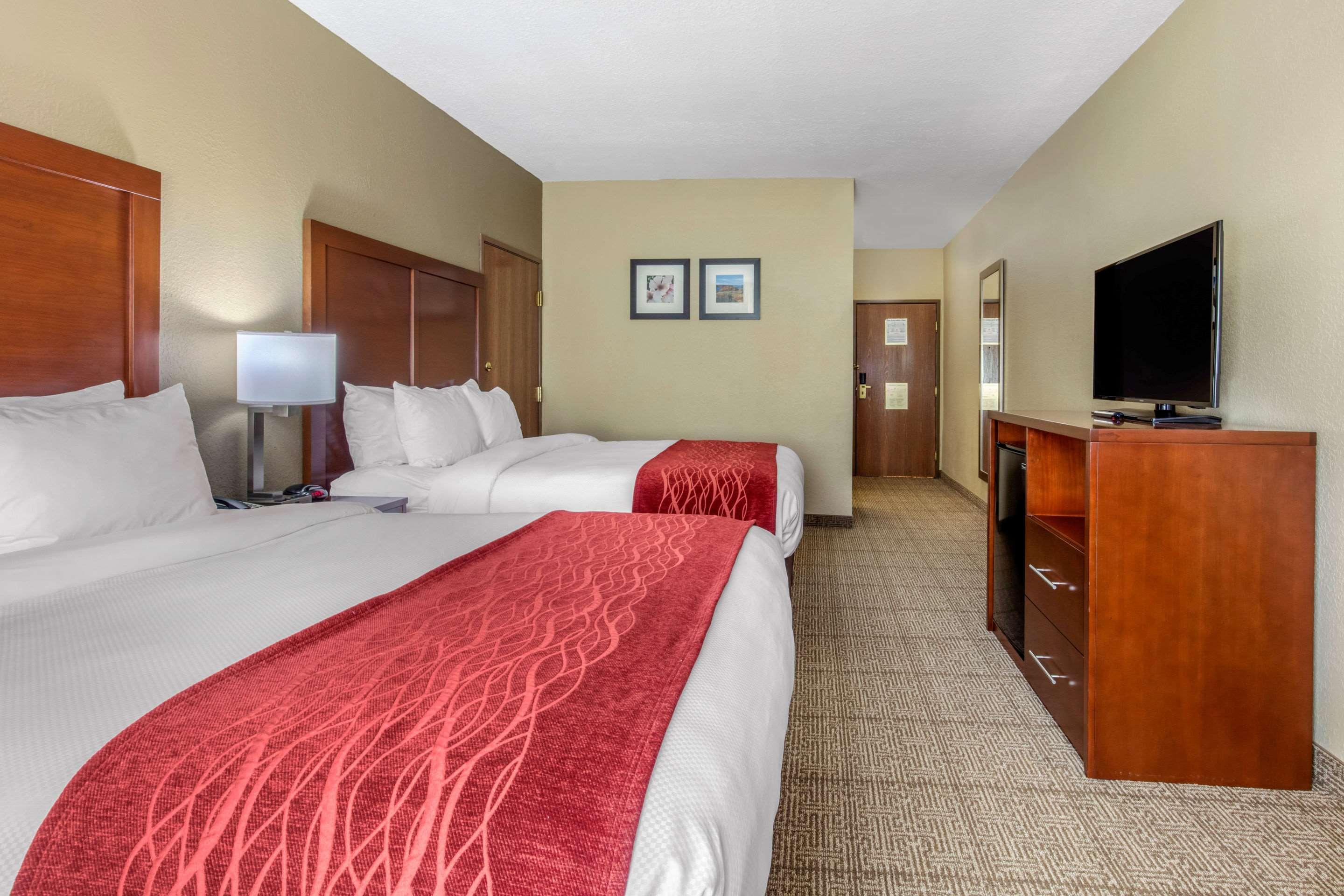 Comfort Inn & Suites McComb Exterior photo
