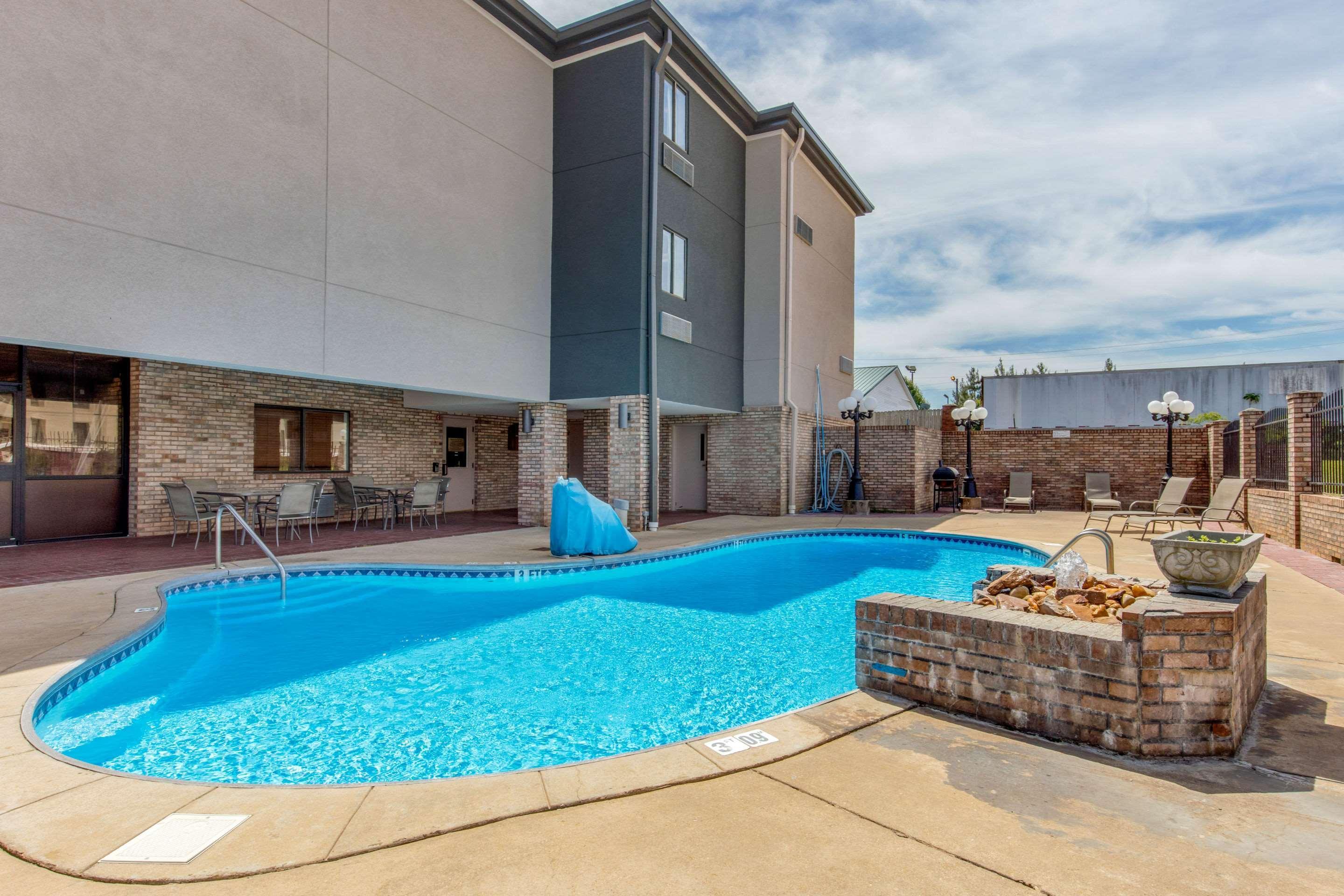 Comfort Inn & Suites McComb Exterior photo